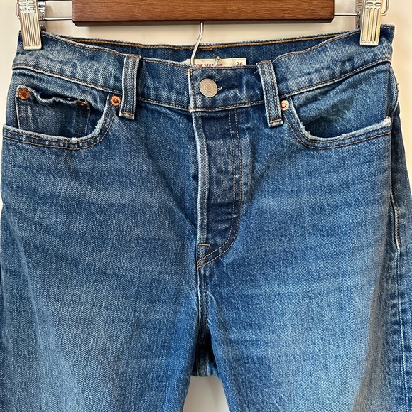 Levi's Premium Wedgie Straight Rigid Jeans, size 26 - Picture 3 of 8